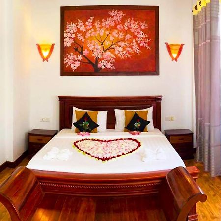 Antonios Villa Hotel Siem Reap Exteriör bild