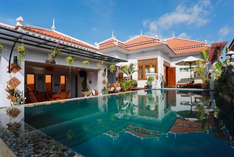 Antonios Villa Hotel Siem Reap Exteriör bild