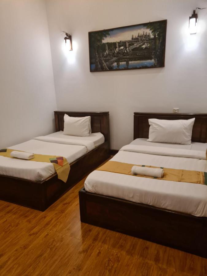 Antonios Villa Hotel Siem Reap Exteriör bild