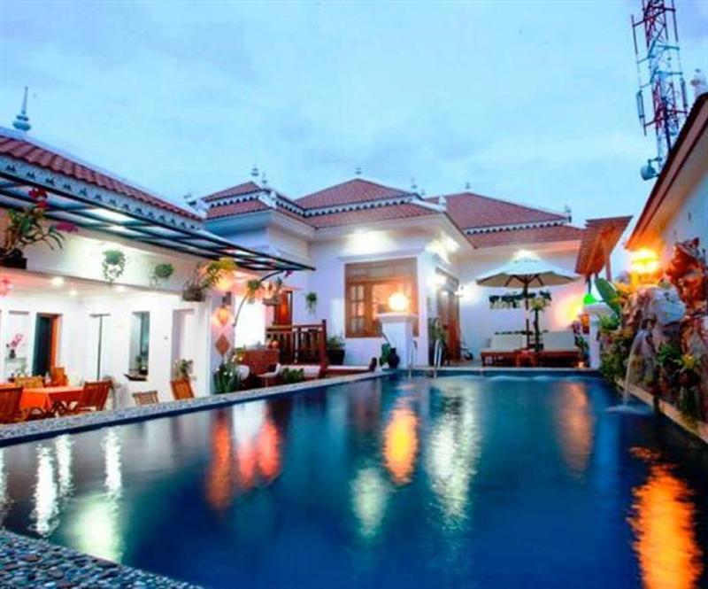 Antonios Villa Hotel Siem Reap Exteriör bild